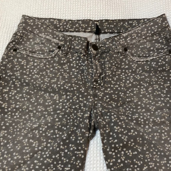 United Colors of Benetton Faded Frayed Pants - Picture 4 of 4